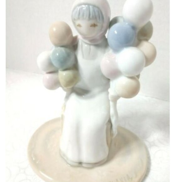 Beautiful Vintage Flavia Weedn Figurine Balloon Lady Ceramic Pastel - Picture 1 of 6